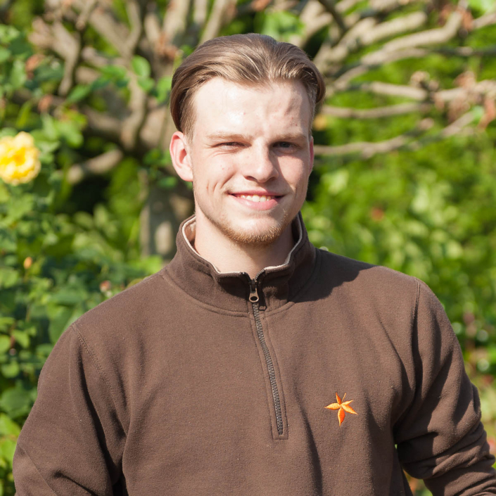 Joel Hoffschröer - Pflege & Service